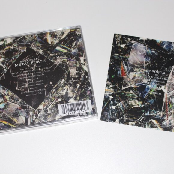 Babymetal Metal Forth CD & Signed Art Print Autographed Insert Card Sealed NEW - Picture 2 of 3